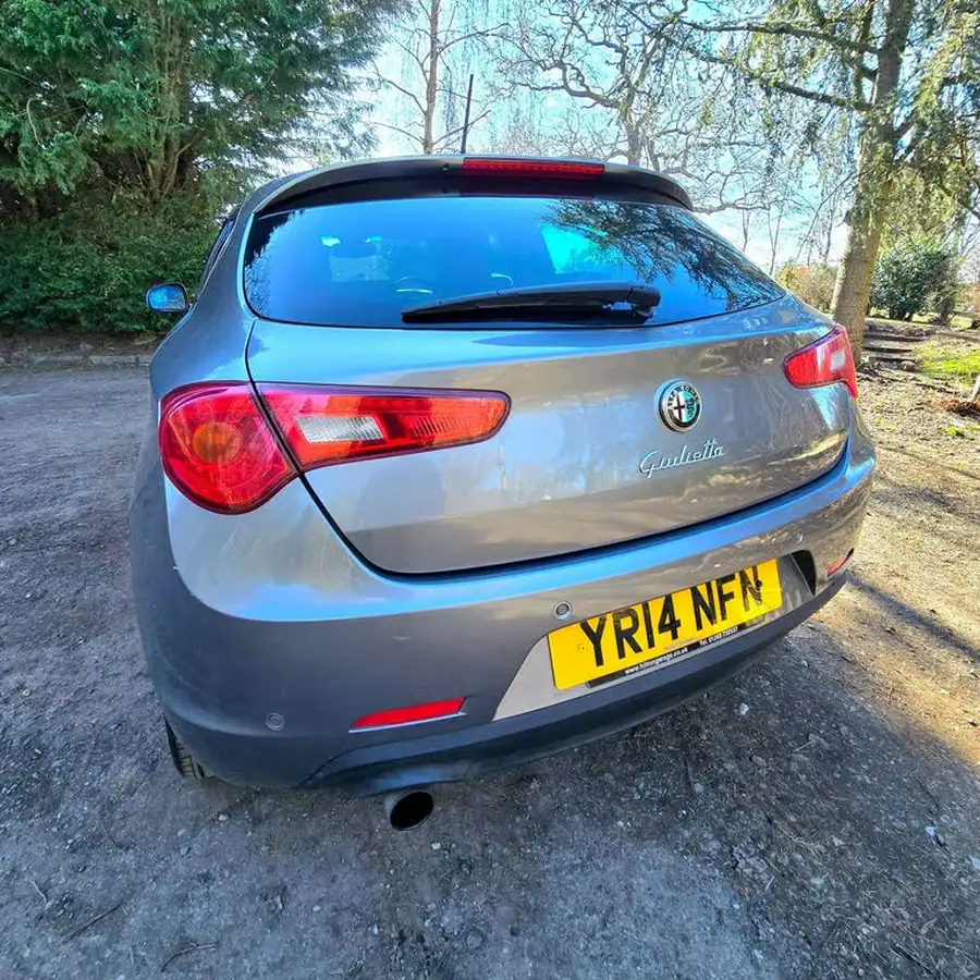 2014-alfa-romeo-giulietta-14-sportiva-nav-big-10
