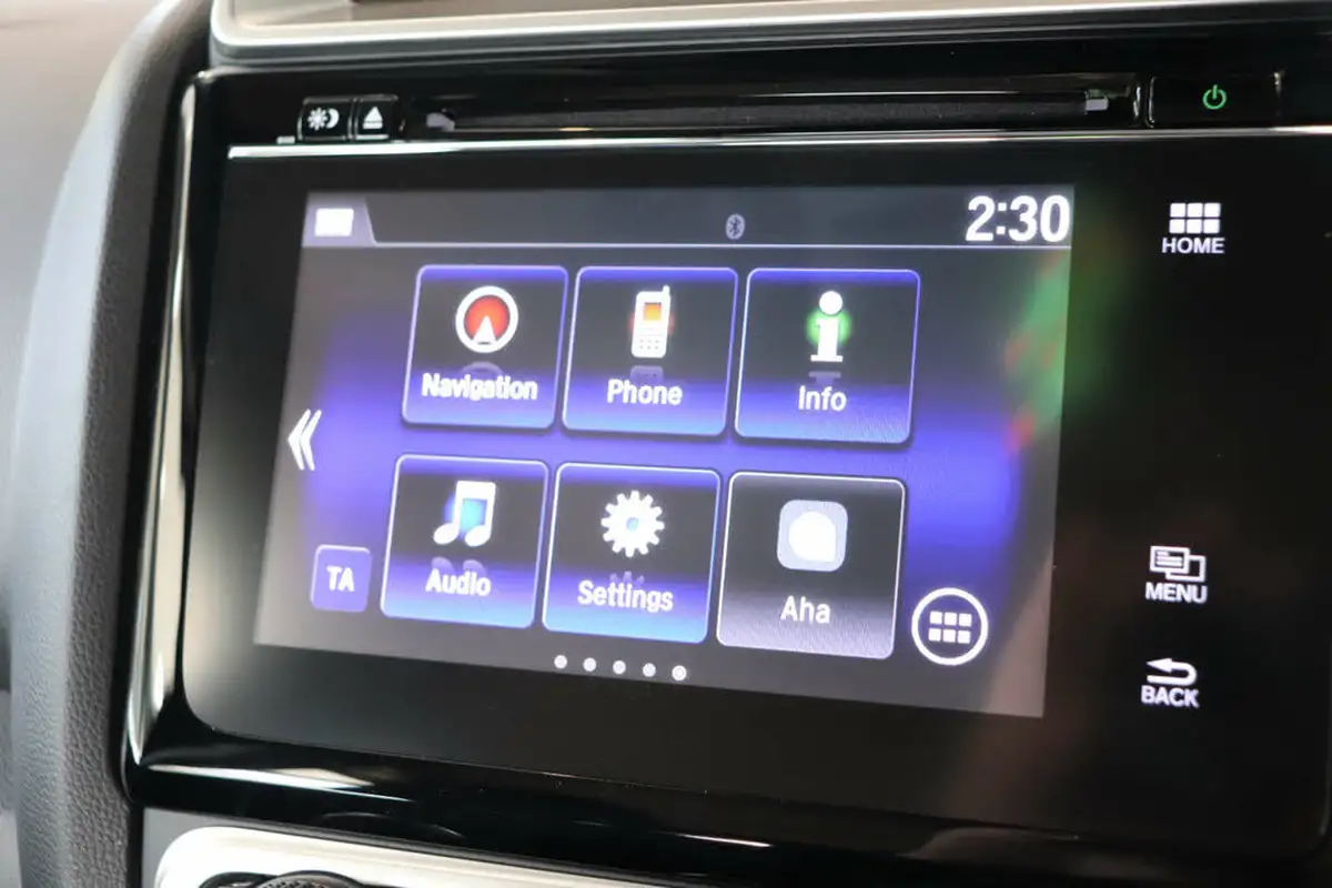 2019-honda-jazz-13-i-vtec-se-navi-cvt-big-38