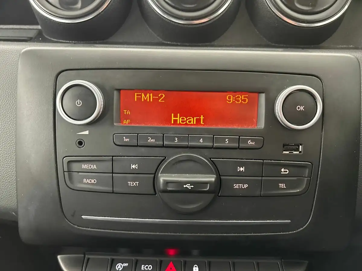 2021-dacia-duster-10-tce-essential-90bhp-station-wagon-5d-big-22