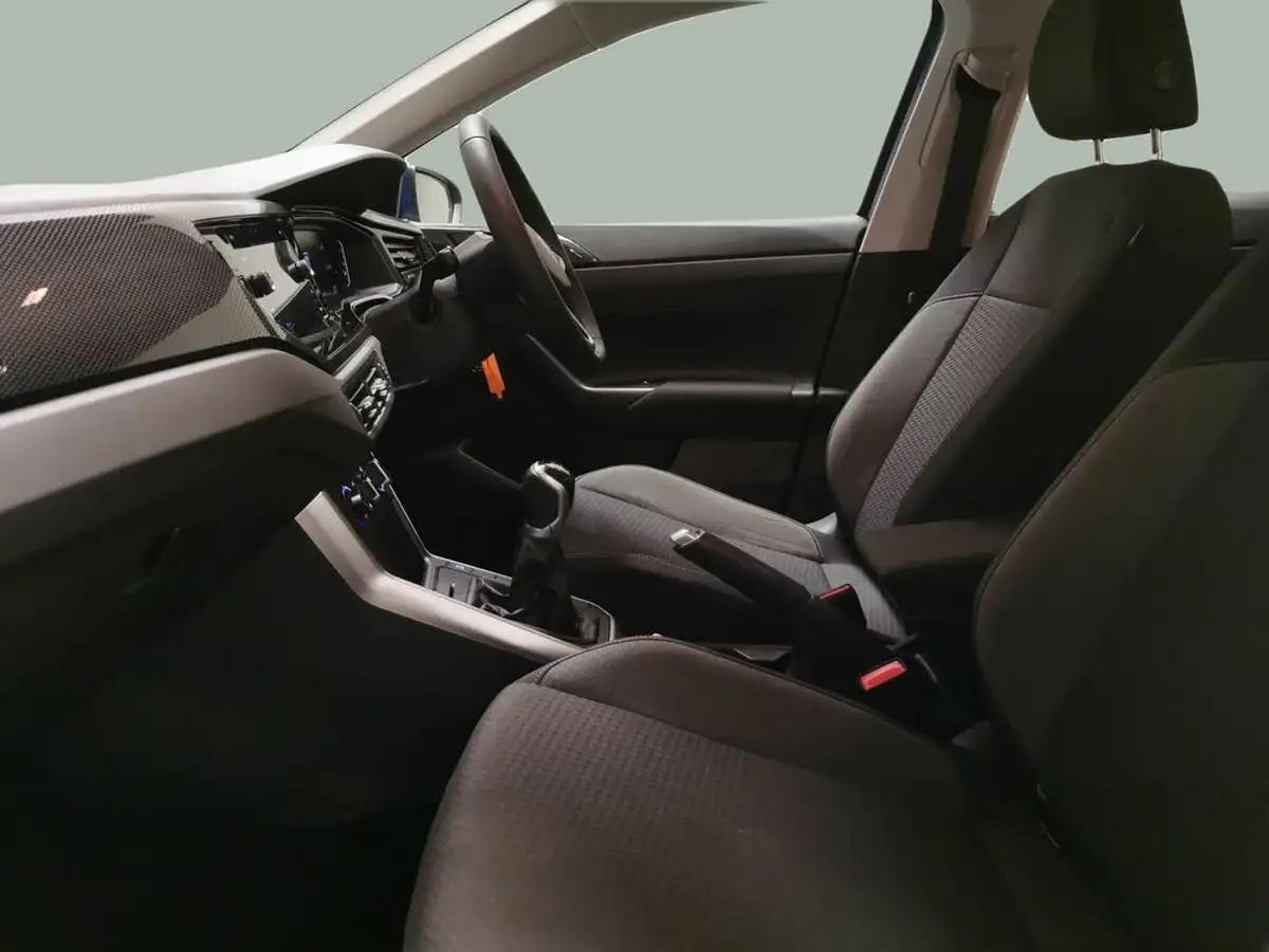2022-volkswagen-polo-10-tsi-life-big-3
