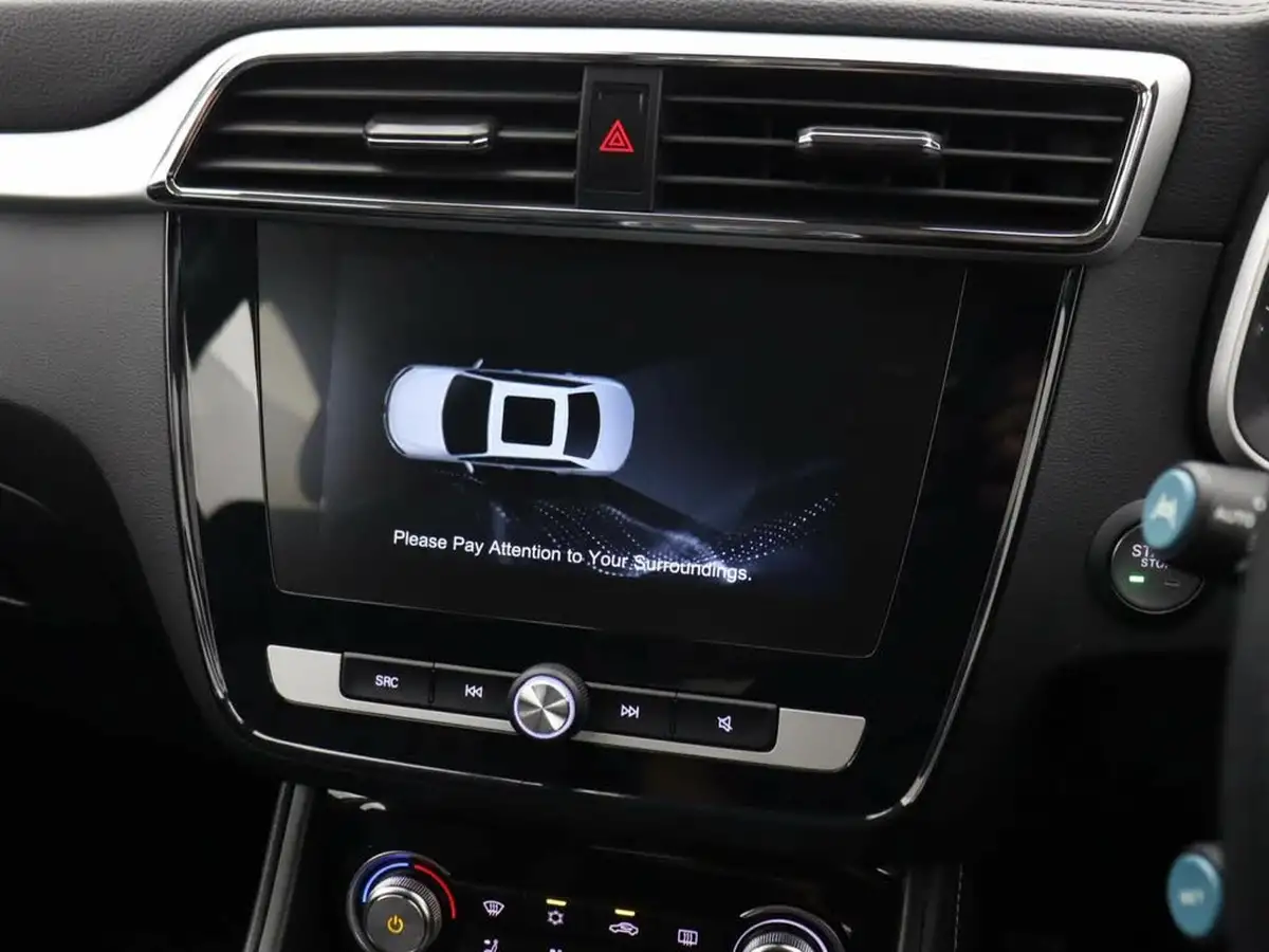 2021-mg-zs-suv-e-excite-ev-big-17
