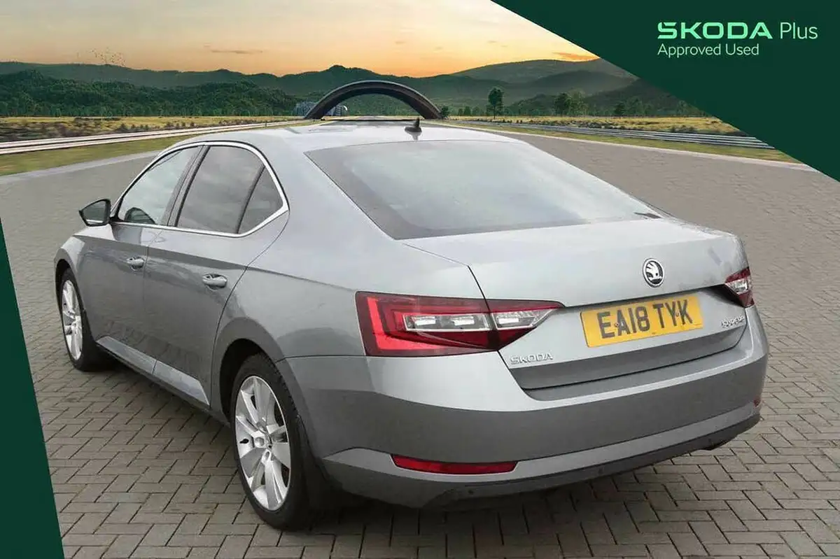 2018-skoda-superb-20tdi-scr-se-l-executive-150ps-hatchback-dsg-big-2