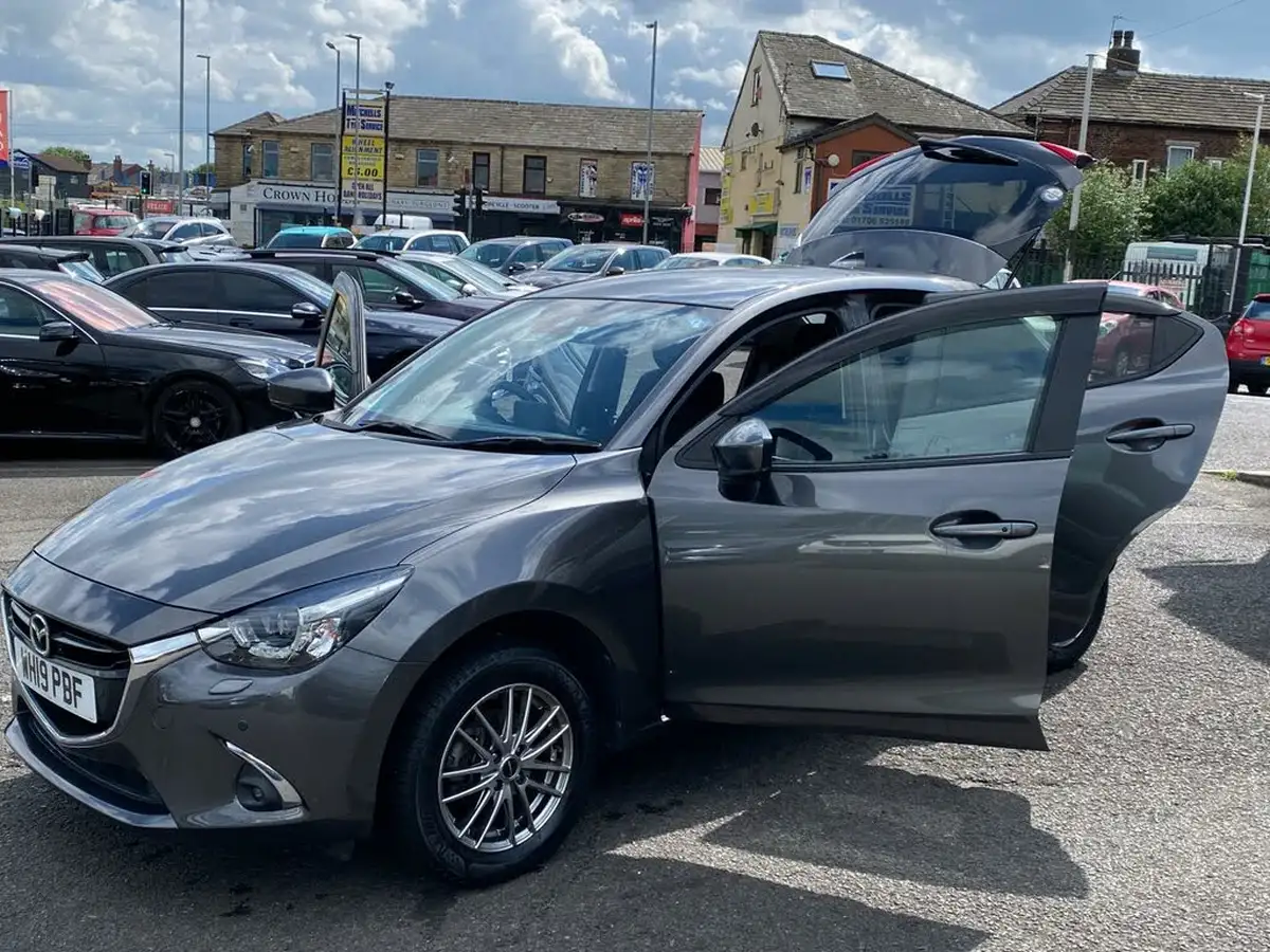 2019-mazda-mazda2-big-20