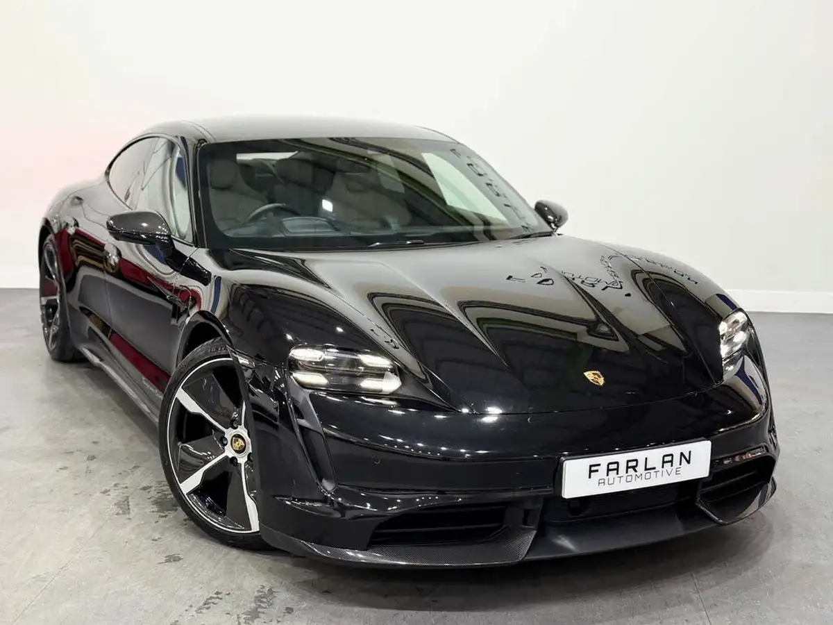 2020-porsche-taycan-e-turbo-s-big-9