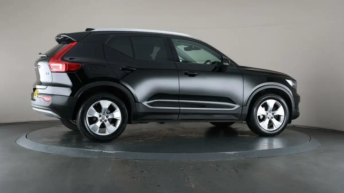 2021-volvo-xc40-15-t3-momentum-163bhp-big-59