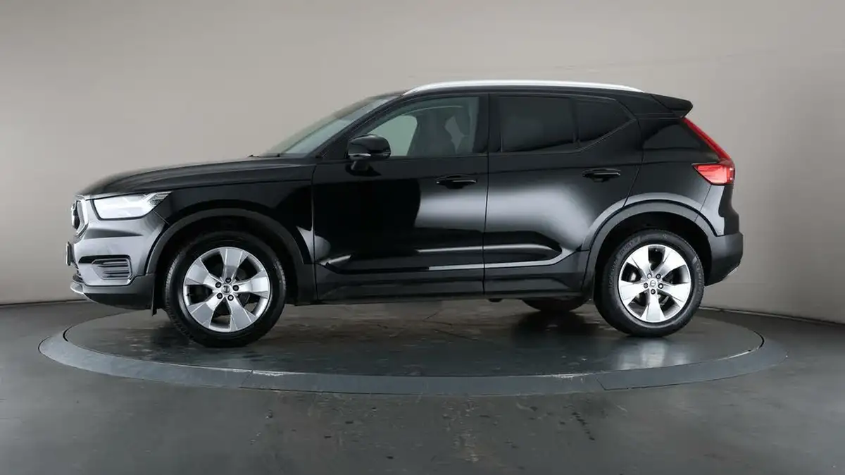 2021-volvo-xc40-15-t3-momentum-163bhp-big-35