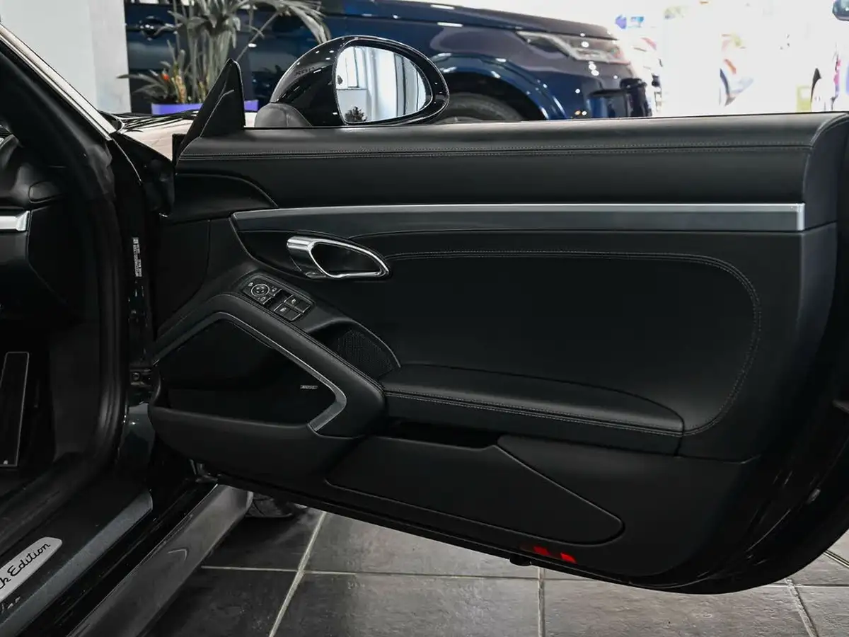 2016-porsche-boxster-27-black-edition-pdk-big-16