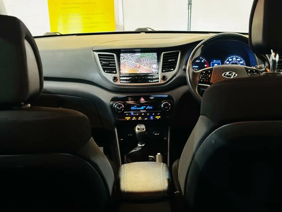 2016-hyundai-tucson-17crdi-blue-drive-se-nav-116ps-big-33
