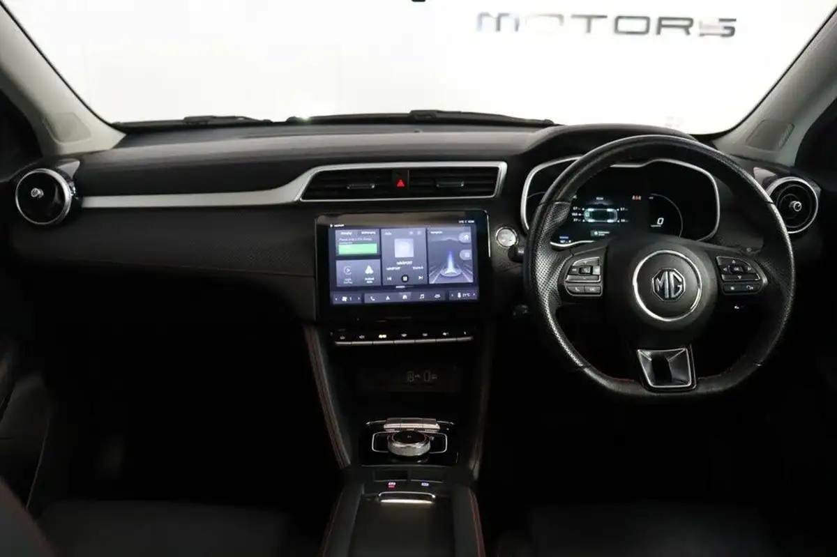 2022-mg-zs-suv-e-trophy-ev-176ps-big-7