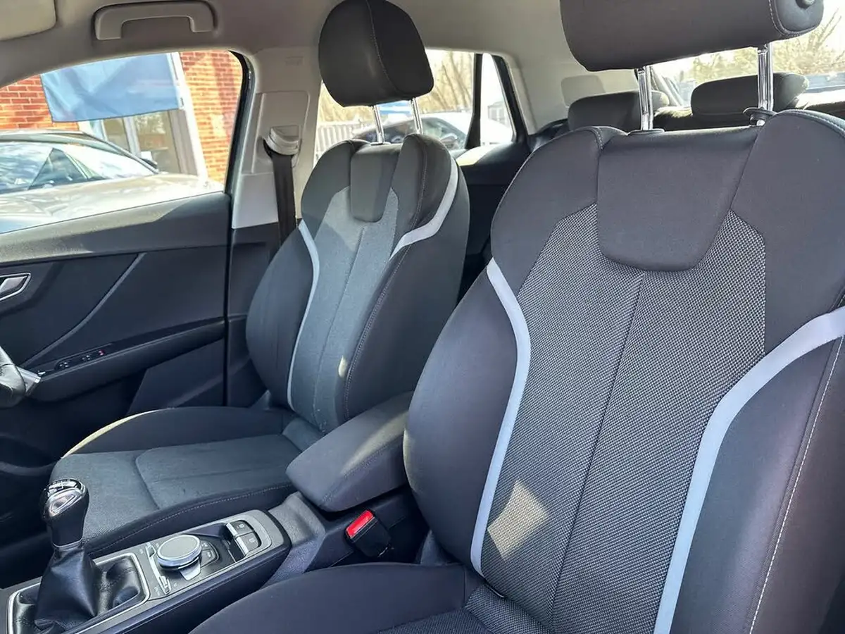 2021-audi-q2-10-30-tfsi-sport-big-12
