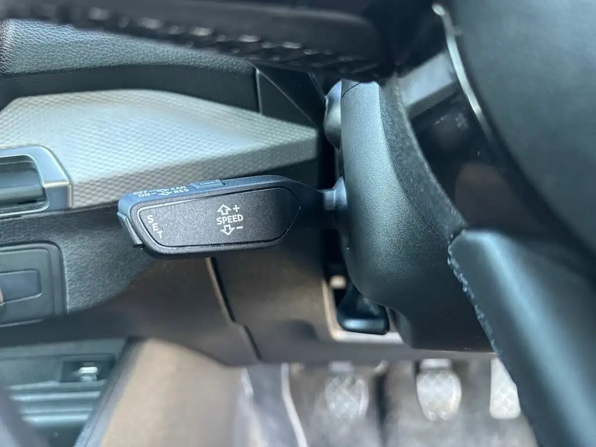 2021-audi-q2-10-30-tfsi-sport-big-36