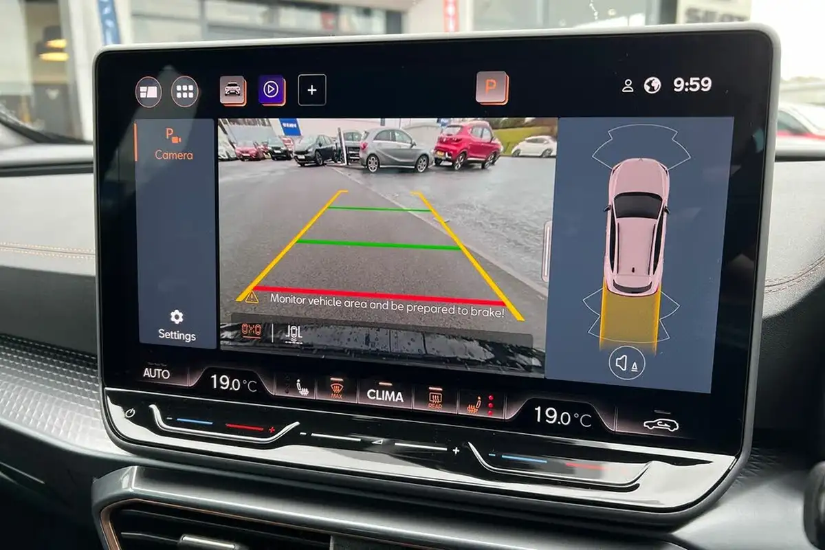 2025-cupra-formentor-15-e-hybrid-vz1-big-30