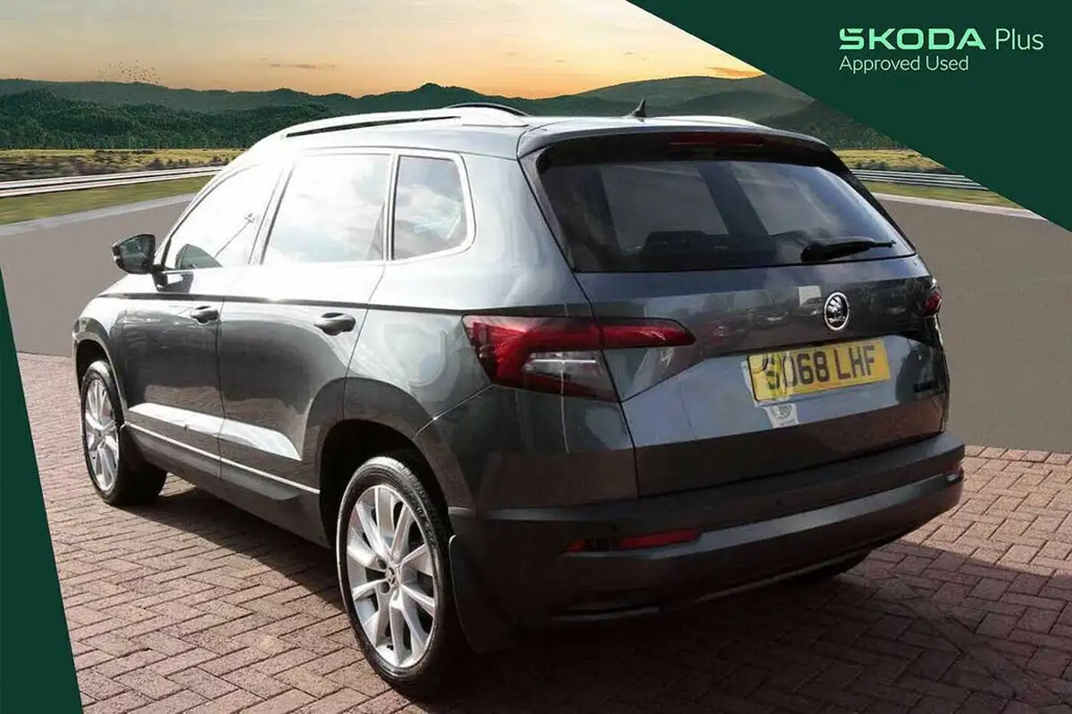 2019-skoda-karoq-15-tsi-se-l-dsg-big-2