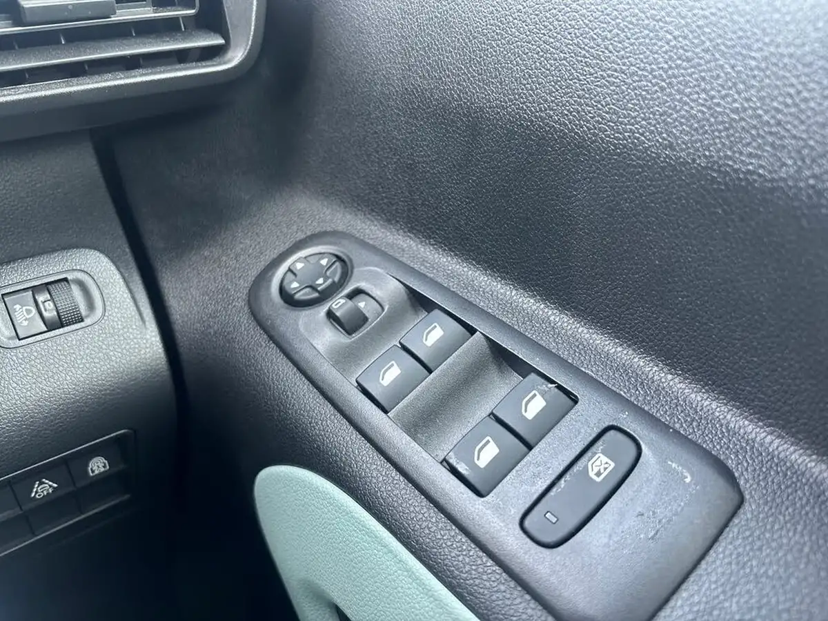 2020-citroen-berlingo-15bluehdi-flair-m-size-130ps-eat8-big-25