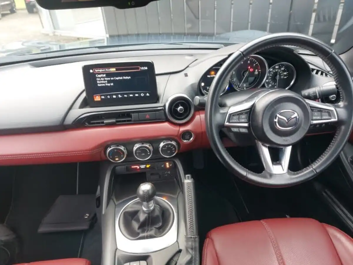 2021-mazda-mx-5-15-r-sport-big-2