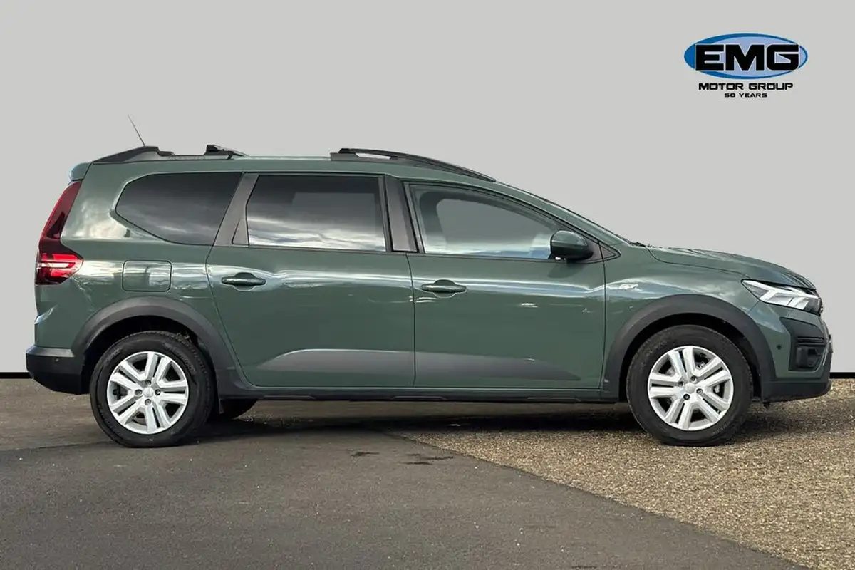 2023-dacia-jogger-10-tce-expression-big-3
