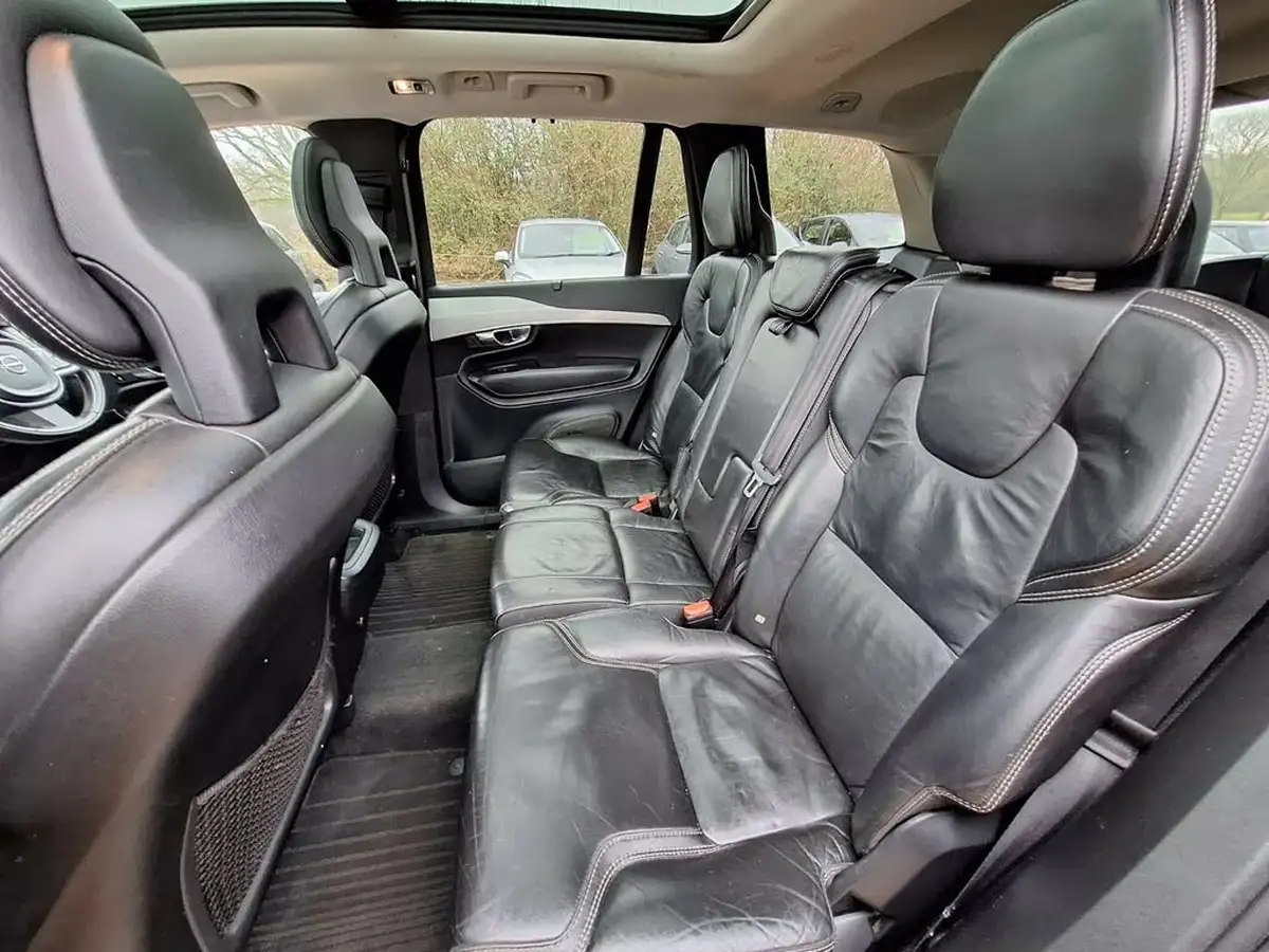 2016-volvo-xc90-20td-momentum-big-10