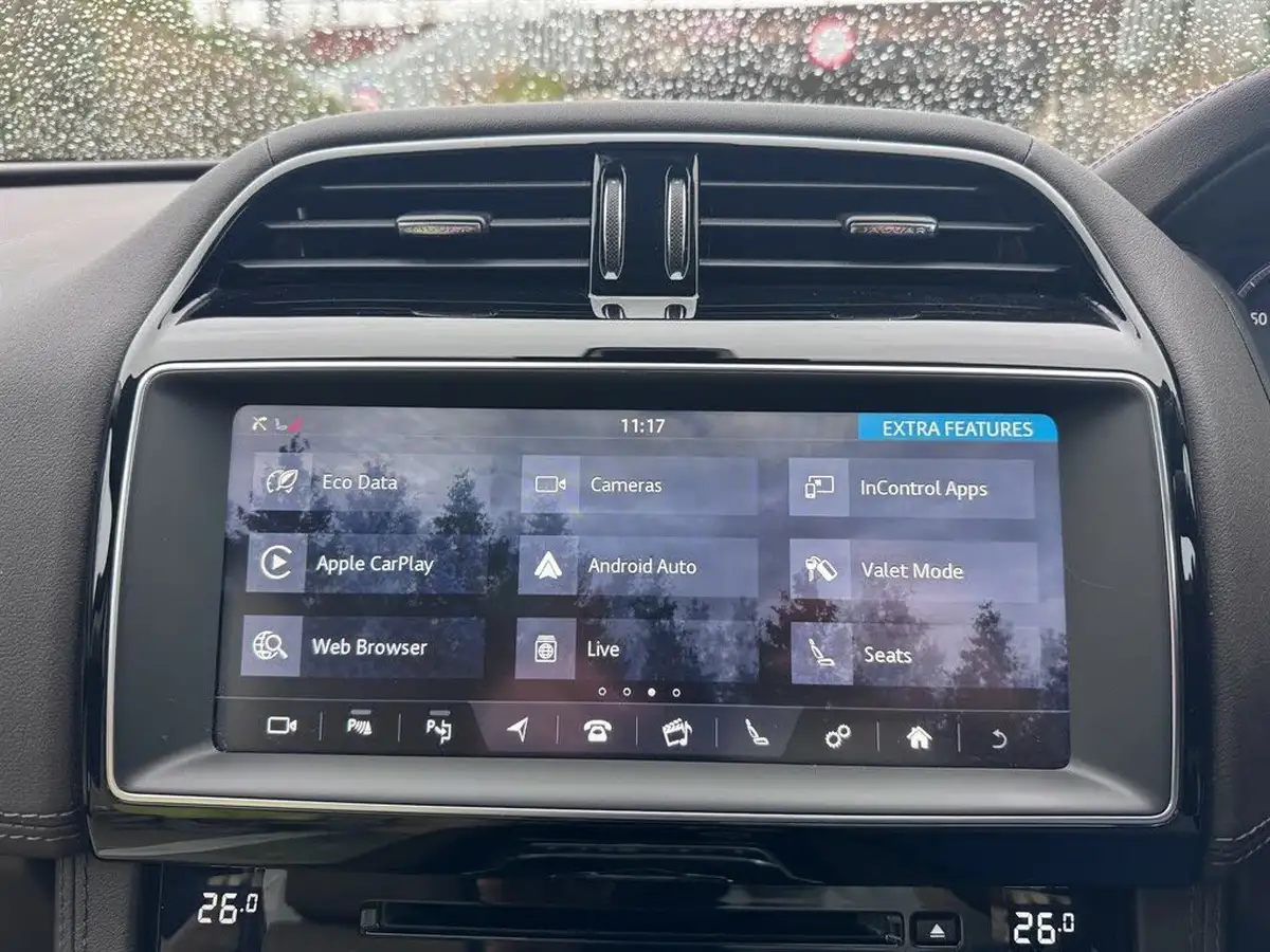 2019-jaguar-f-pace-20i-portfolio-250ps-ss-big-25