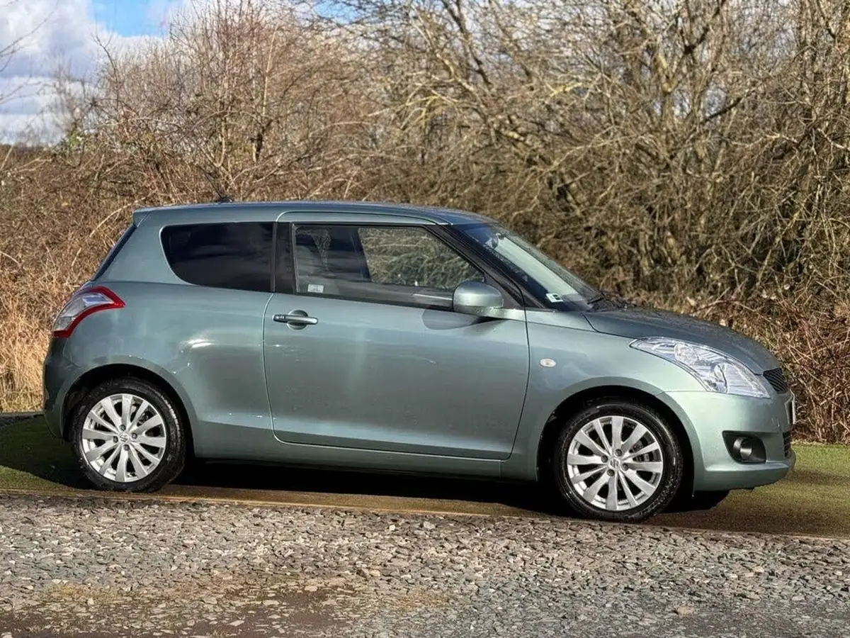 2012-suzuki-swift-12-sz4-3d-big-3
