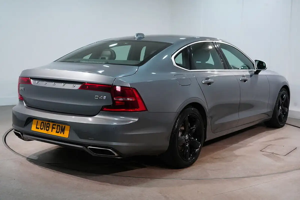 2018-volvo-s90-20td-d4-r-design-big-8