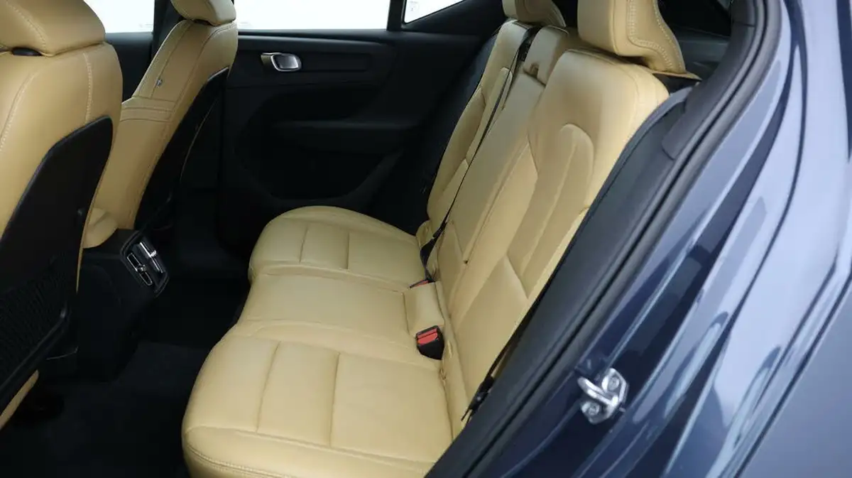 2020-volvo-xc40-15-t3-inscription-geartronic-big-15