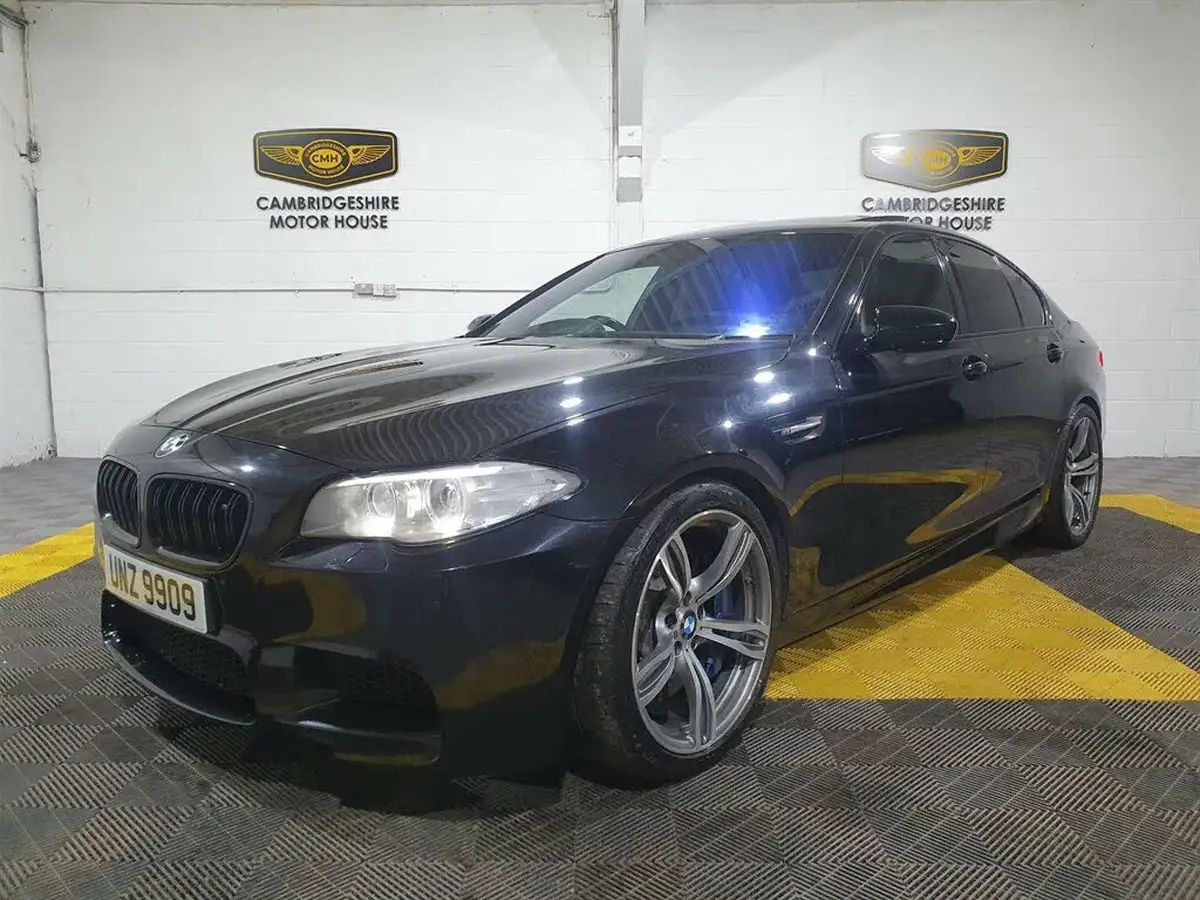 2013-bmw-5-series-44-m5-big-4