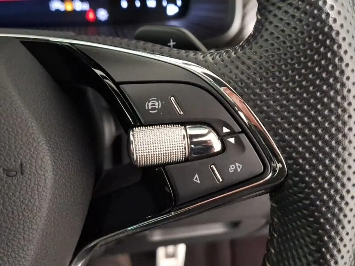 2022-skoda-kodiaq-15-tsi-sportline-big-12