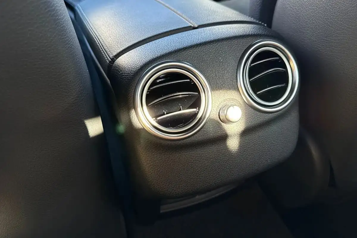 2019-mercedes-benz-c-class-20-c300-amg-line-coupe-2d-big-33