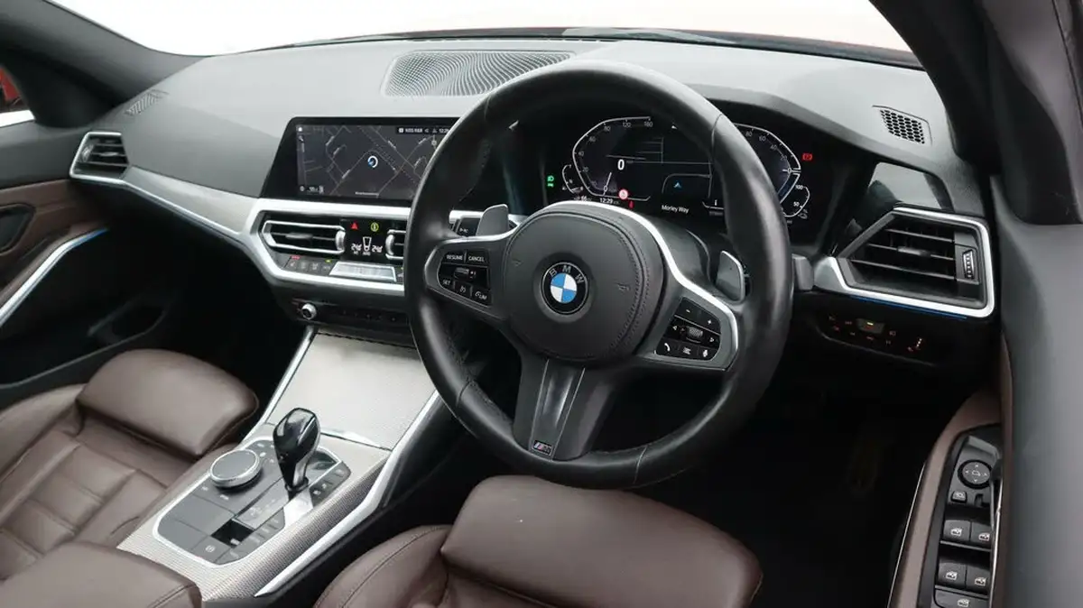 2020-bmw-3-series-20-330e-m-sport-tech-pack-saloon-4d-big-9