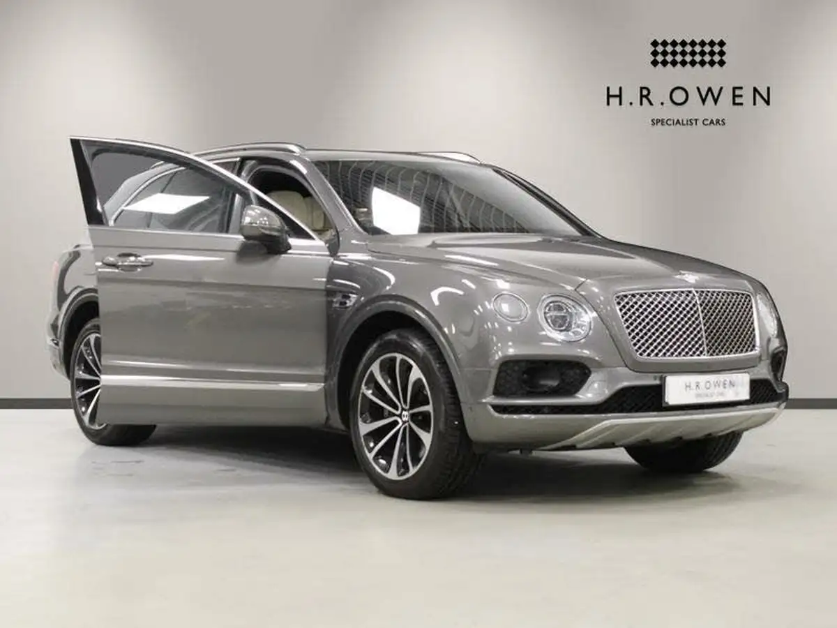 2016-bentley-bentayga-60-w12-big-11