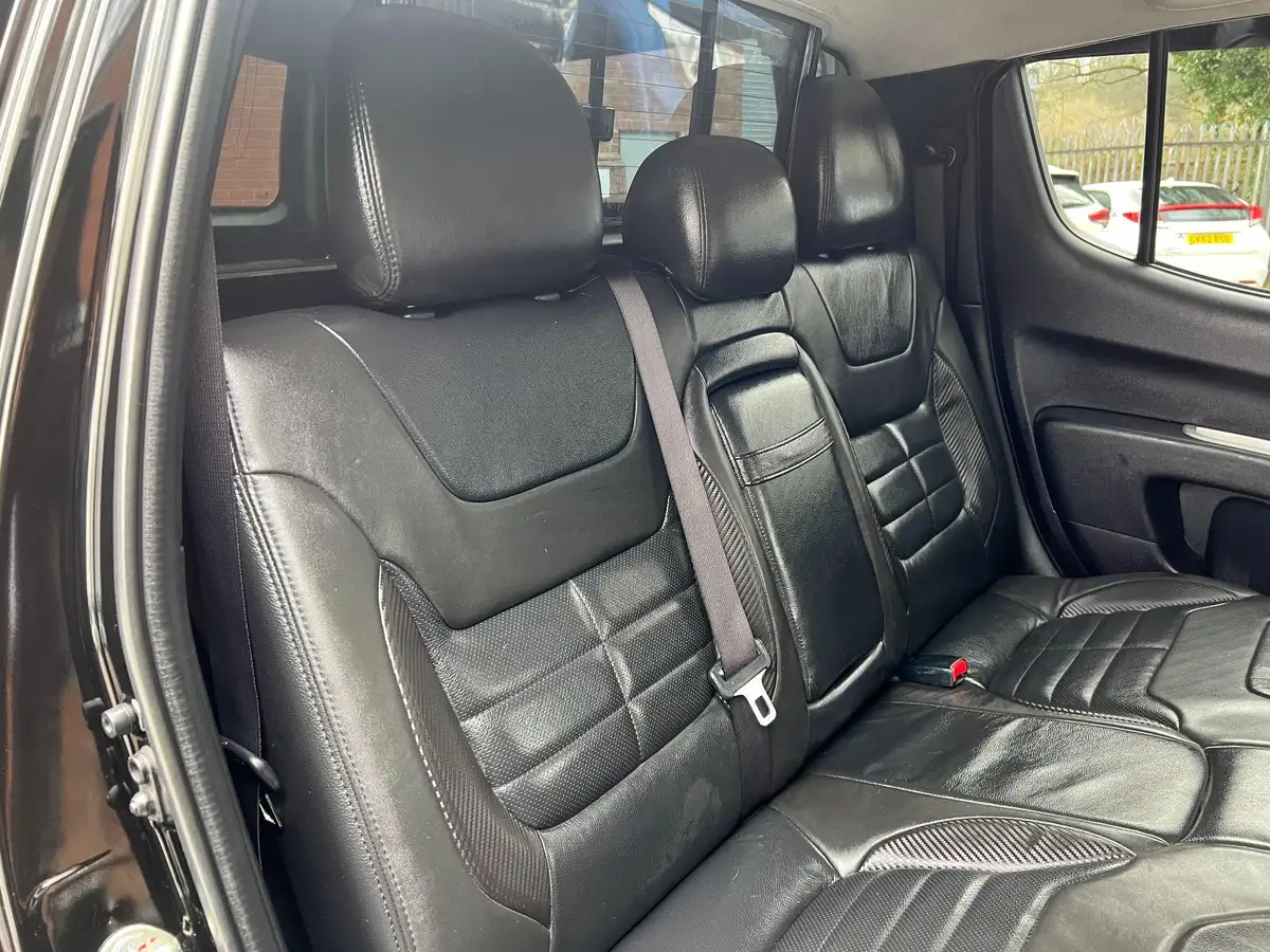 2014-mitsubishi-l200-25td-barbarian-auto-big-32