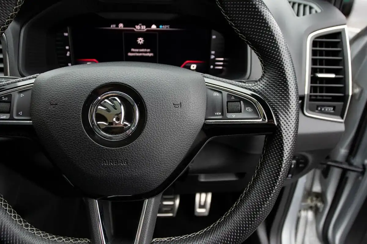 2019-skoda-karoq-20-tsi-sportline-big-21
