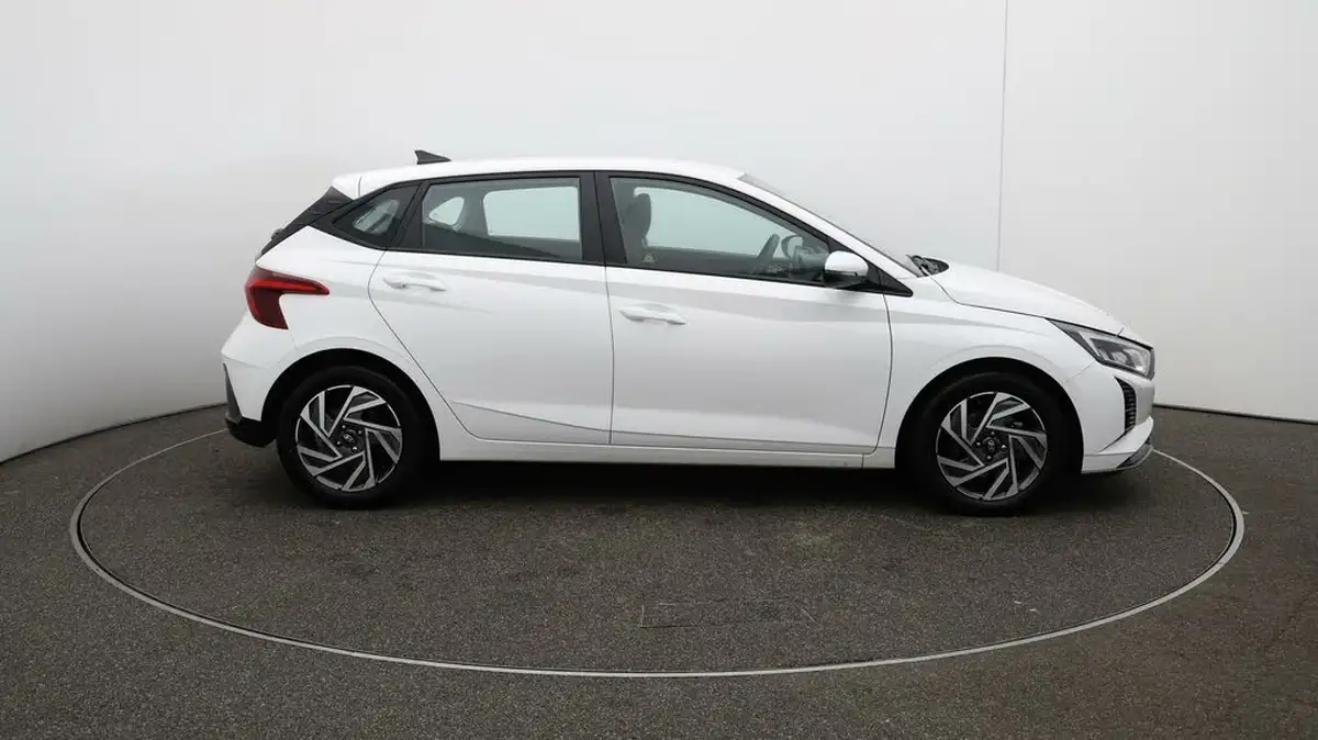 2024-hyundai-i20-10-t-gdi-advance-big-41