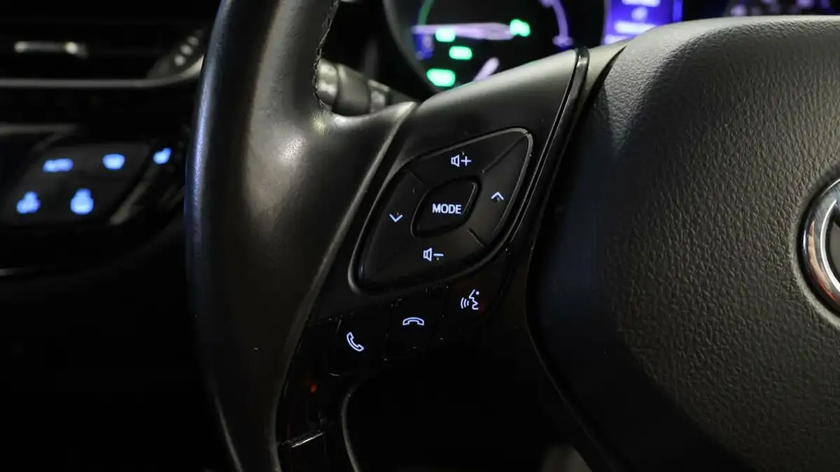 2018-toyota-c-hr-18-vvt-i-dynamic-big-22