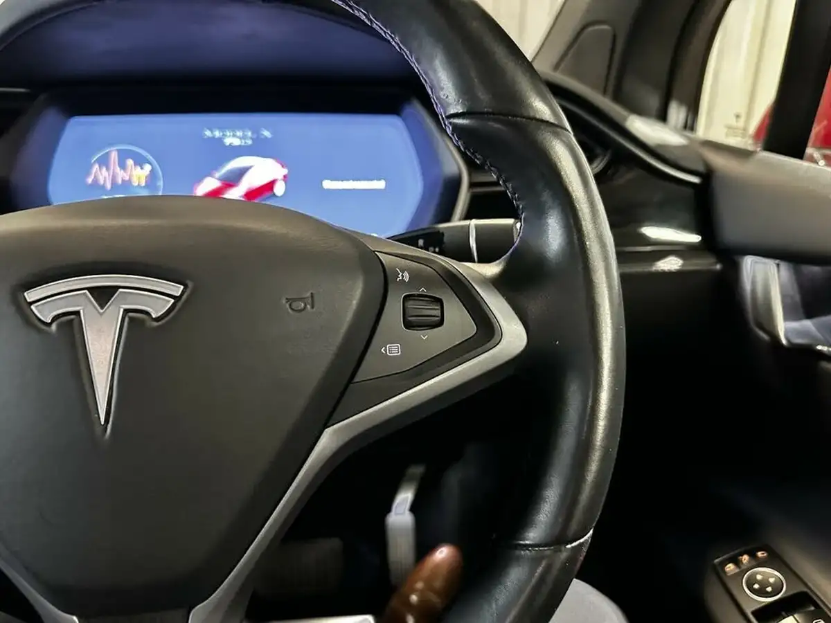 2018-tesla-model-x-e-75d-big-30