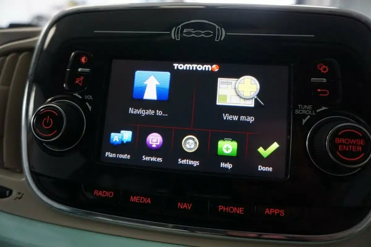 2016-fiat-500-12-lounge-big-24