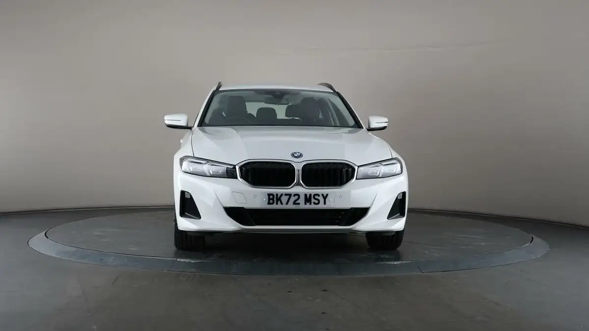 2022-bmw-3-series-20-330e-sport-touring-5d-big-45