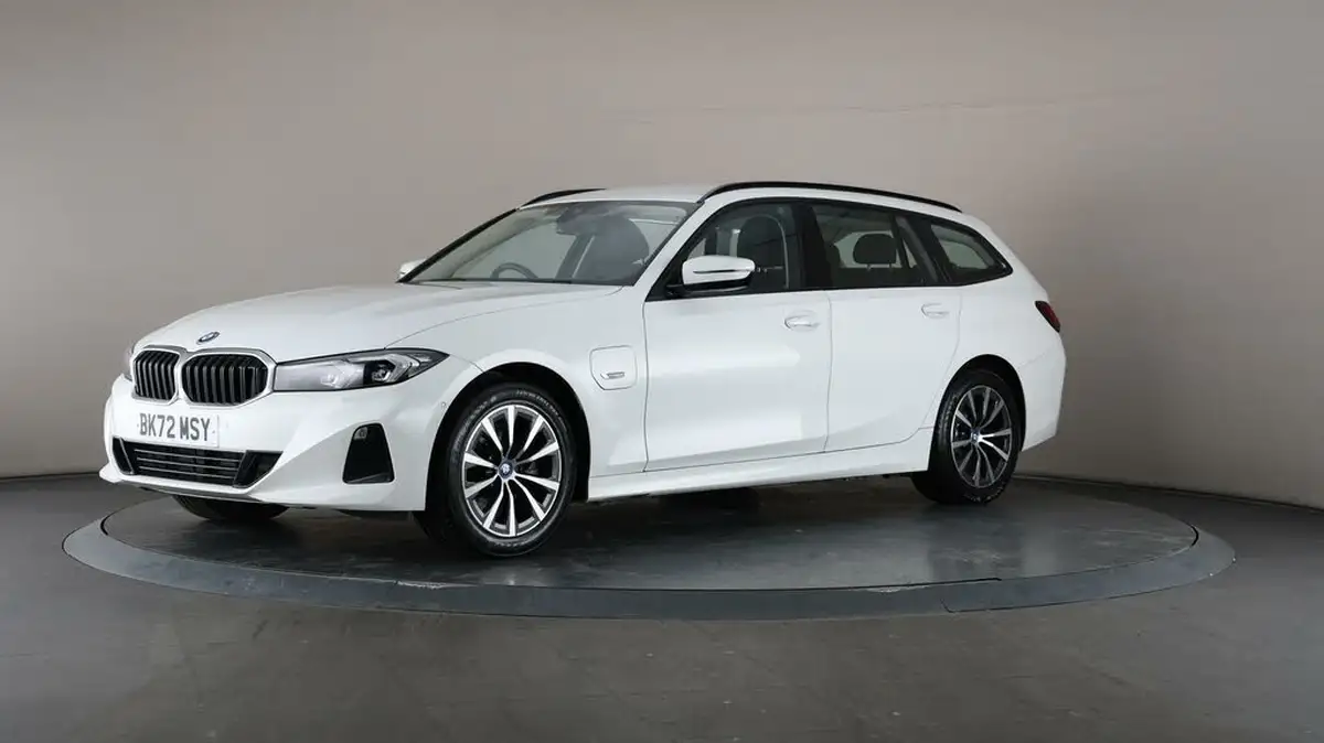 2022-bmw-3-series-20-330e-sport-touring-5d-big-3