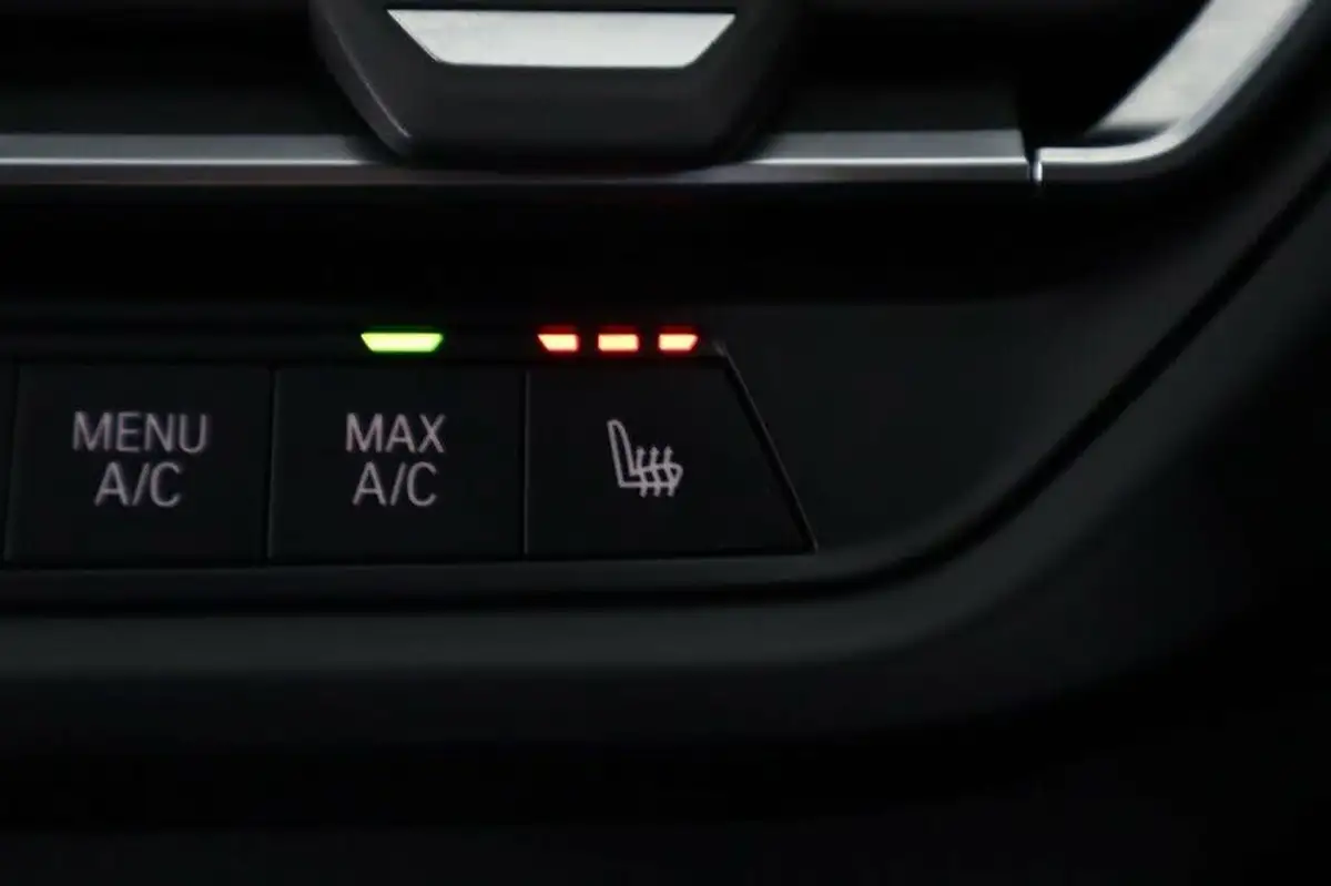 2022-bmw-1-series-15-118i-m-sport-lcp-dct-big-27