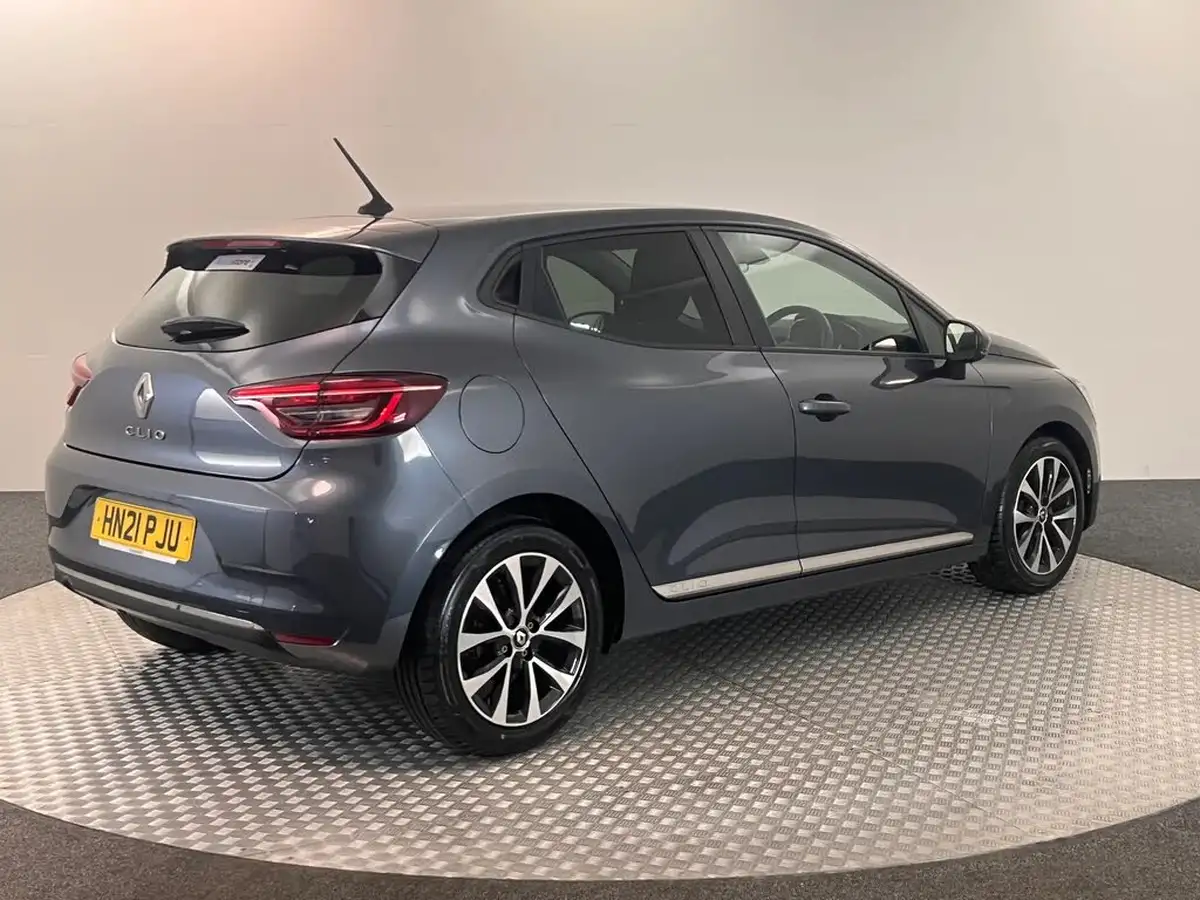 2020-renault-clio-10-sce-iconic-75bhp-big-8