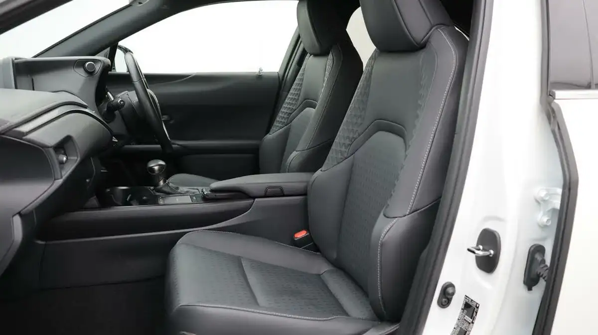 2022-lexus-ux-250h-20-ux-184bhp-without-navigation-big-14