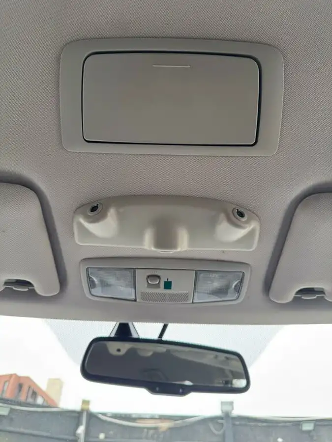 2018-mitsubishi-outlander-20-juro-phev-big-33