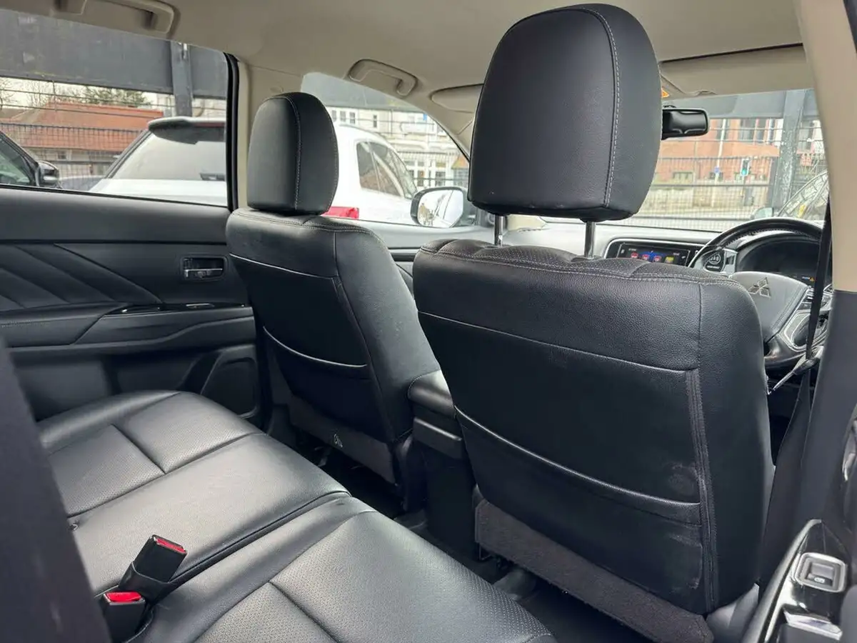 2018-mitsubishi-outlander-20-juro-phev-big-57