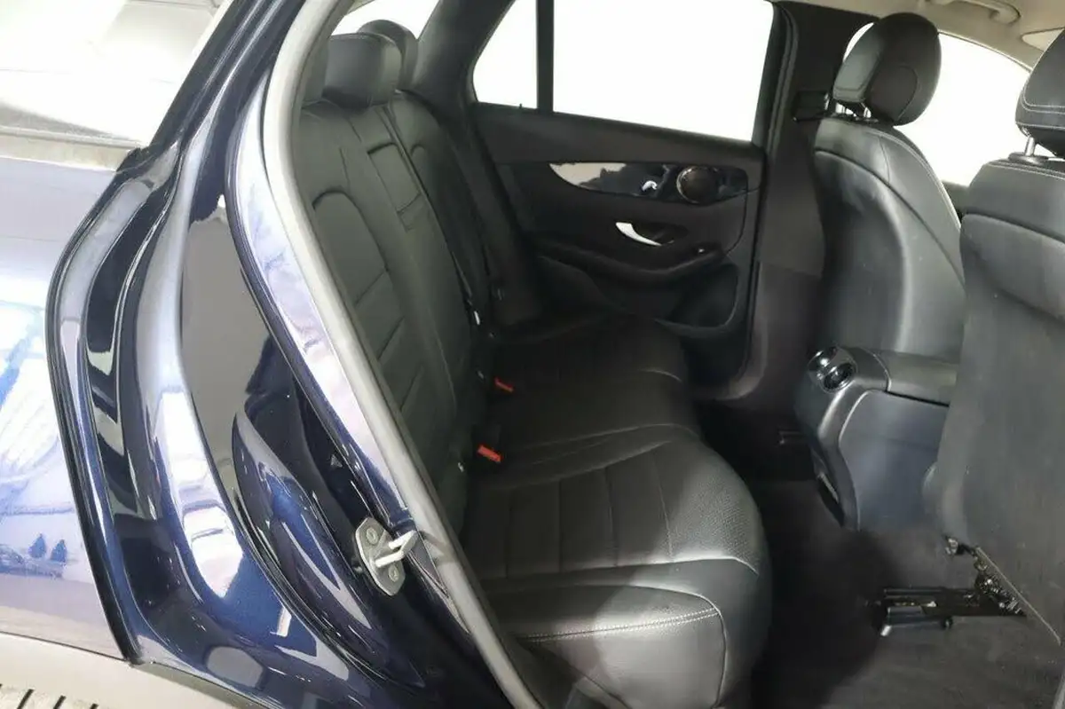 2018-mercedes-benz-glc-class-21d-glc220d-urban-edition-big-38