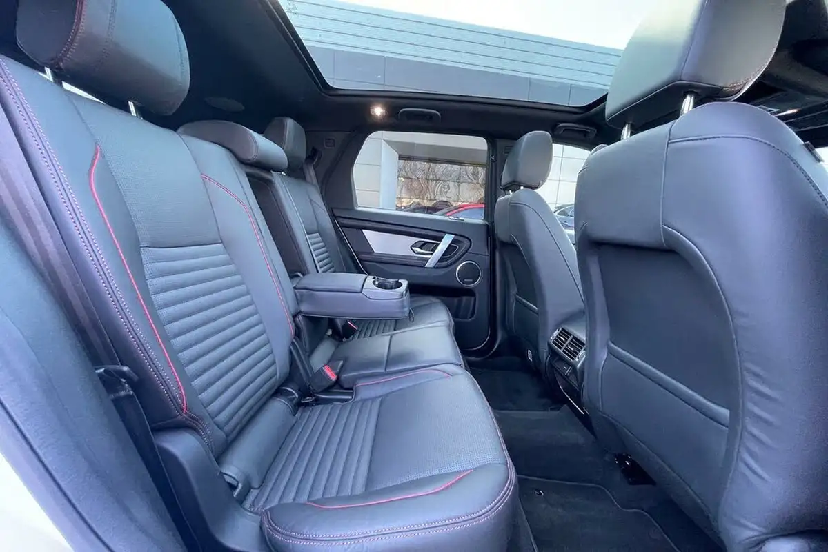 2022-land-rover-discovery-sport-15-p300e-r-dynamic-hse-big-45