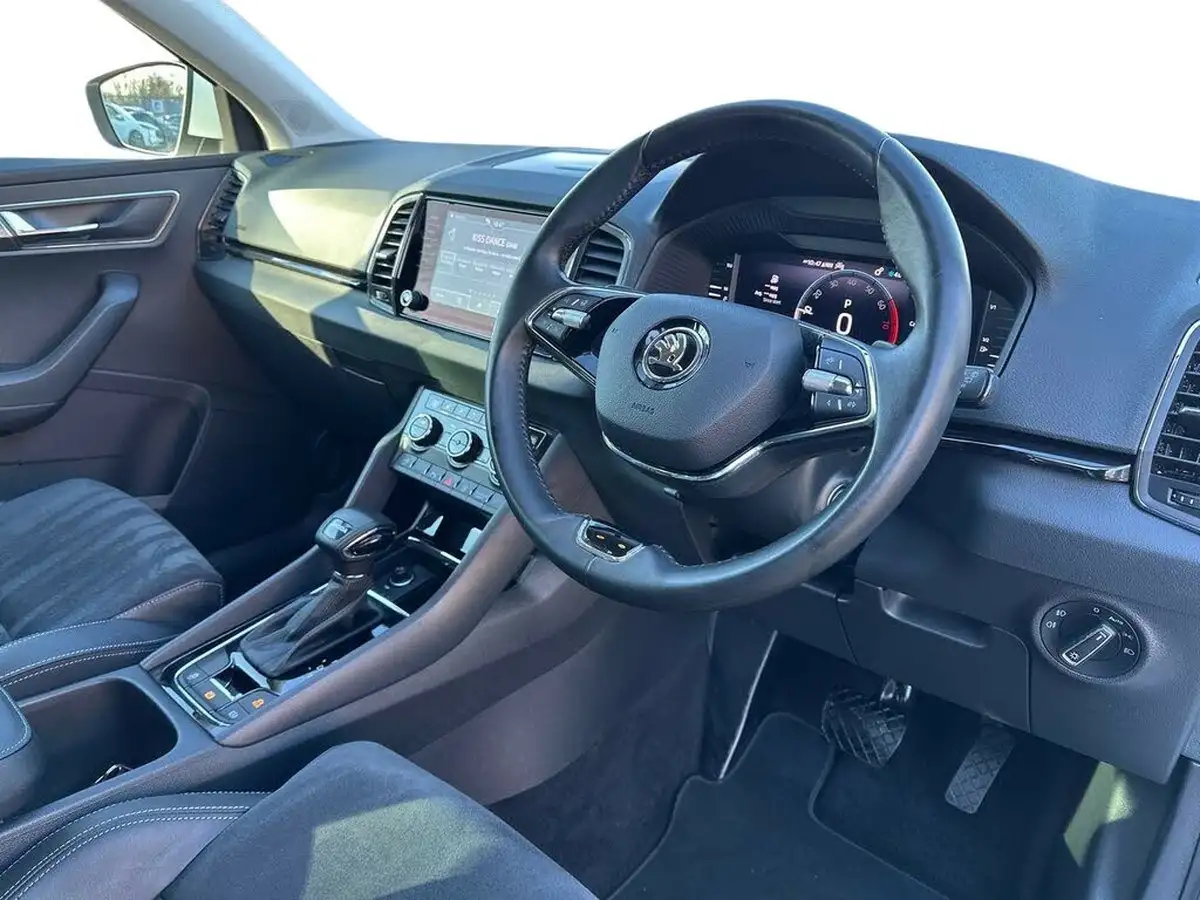 2022-skoda-karoq-15-tsi-se-l-dsg-big-9