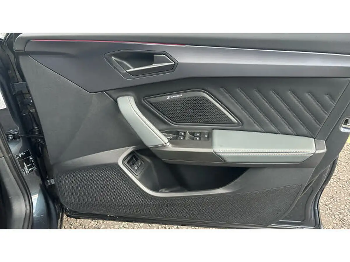 2024-cupra-formentor-15-e-hybrid-vz-first-edition-big-18