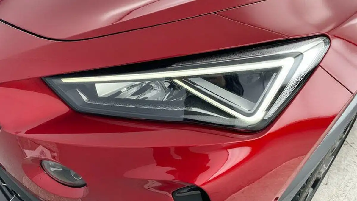 2021-cupra-formentor-14-e-hybrid-vz2-big-37
