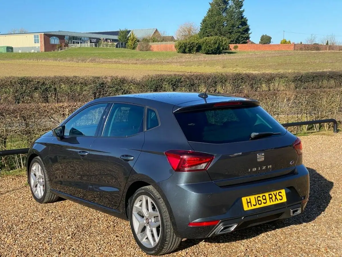 2019-seat-ibiza-10-mpi-fr-big-19