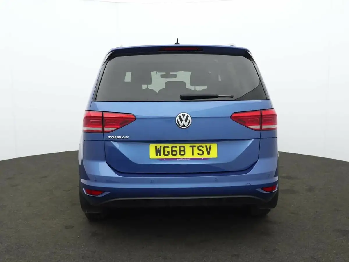 2018-volkswagen-touran-16tdi-se-family-big-3